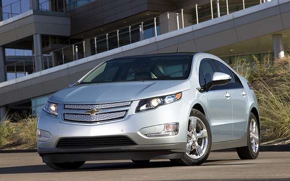 2011 Chevrolet Volt: The safest IIHS picture #1