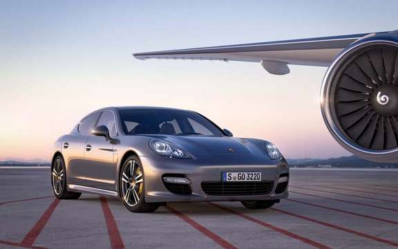 Porsche Panamera Turbo S: It fits over the range picture #2