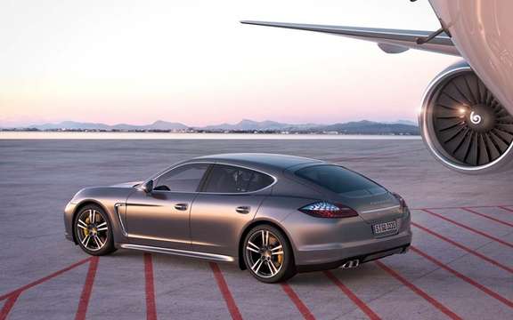 Porsche Panamera Turbo S: It fits over the range picture #3