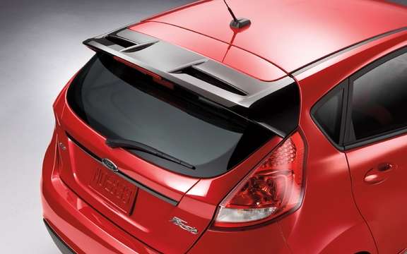 2012 Ford Fiesta: To further customize his car picture #6