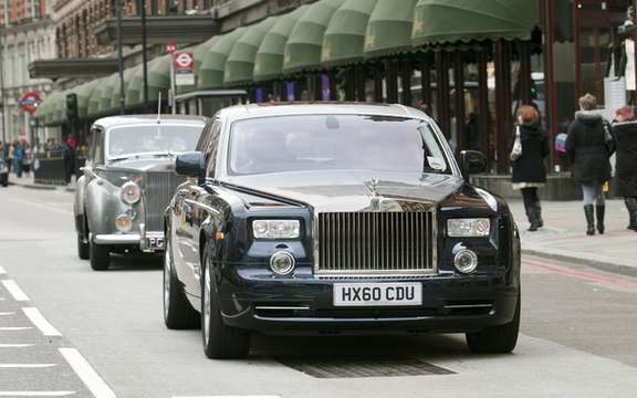 Rolls Royce commemorates the 100th anniversary of the "Spirit of Ecstasy" picture #2