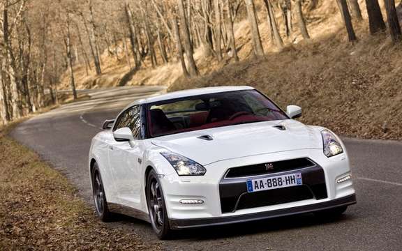 Nissan GT-R Egoist: She wears beautifully name picture #3