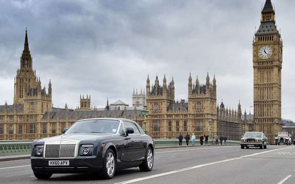 Rolls Royce commemorates the 100th anniversary of the "Spirit of Ecstasy" picture #9