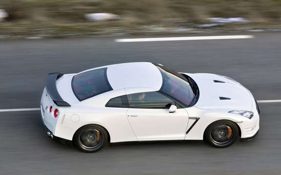 Nissan GT-R Egoist: She wears beautifully name picture #4