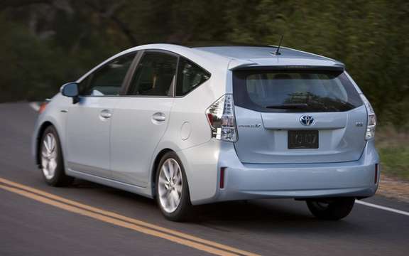 Toyota Prius 2012: Available for this summer picture #3
