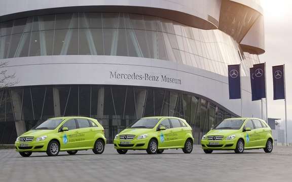 Mercedes-Benz F-Cell World Drive: One way to celebrate their 125th anniversary picture #3