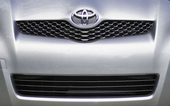 Toyota is still number one, but by the skin of the buttocks