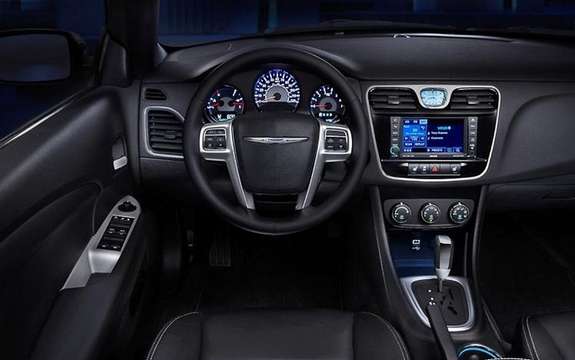 Chrysler 200 Convertible 2011: It was not a Detroit picture #4