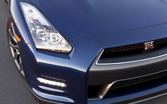 Nissan GT-R 2012: A second version which promises picture #4