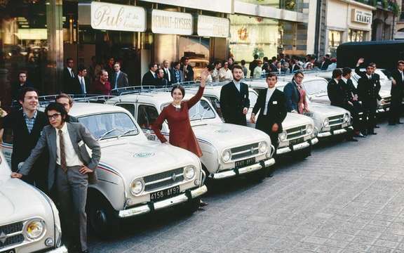 Renault 1910-2010: 100 Years of the French on the Champs-Elysees picture #5