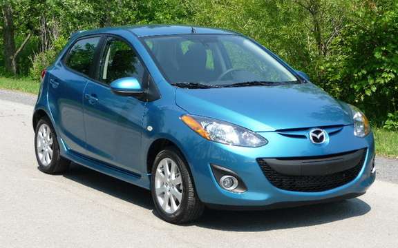 European Mazda2: She inherited a turn of the smiling grille