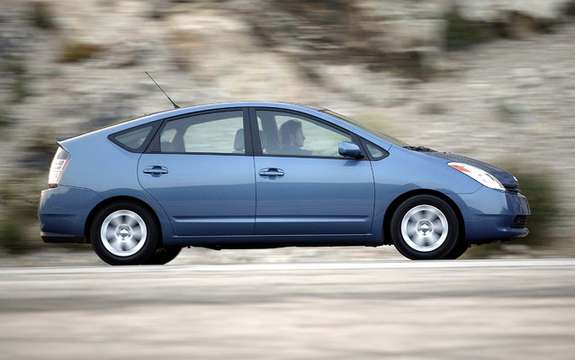 Toyota celebrates 10 years of Prius in Canada picture #3