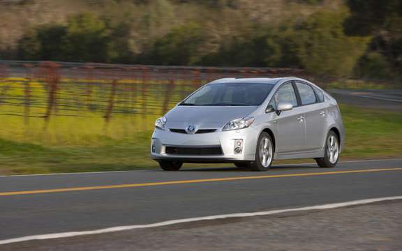 Toyota celebrates 10 years of Prius in Canada picture #4