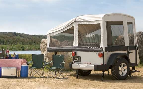 Jeep presents its small caravans tractees picture #3