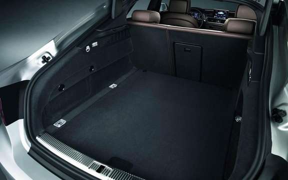 Audi A7 Sportback 2011: In cut version five doors picture #7