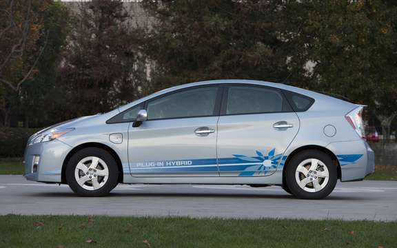 Toyota Prius Plug-in Hybrid: In a tour through Quebec picture #3