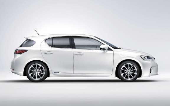 2011 Lexus CT 200h: With four selectable driving modes picture #4