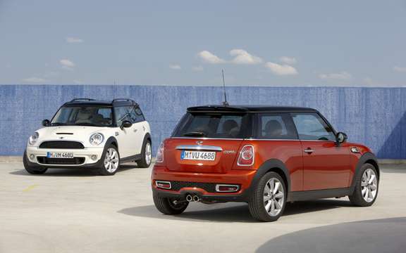 Mini 2011 with slight cosmetic alterations picture #2