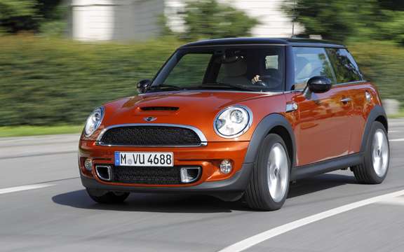 Mini 2011 with slight cosmetic alterations picture #3