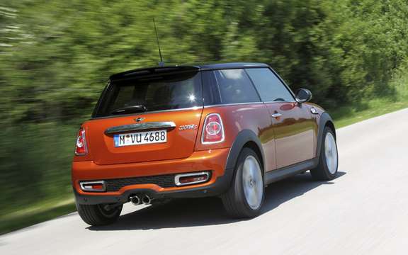 Mini 2011 with slight cosmetic alterations picture #4