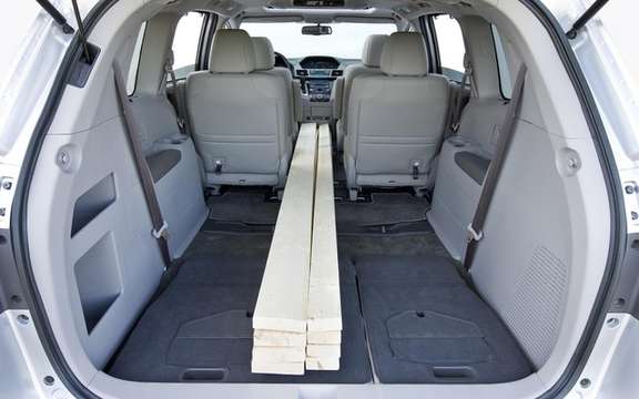 Honda Odyssey 2011: A more mature version 4 picture #4