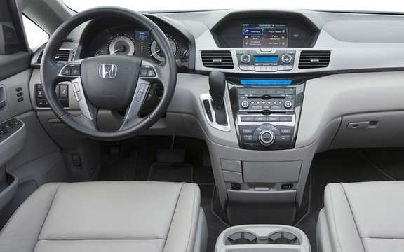 Honda Odyssey 2011: A more mature version 4 picture #5