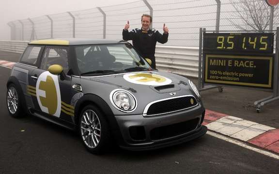 Mini E Race: 187 km / h without polluting picture #5