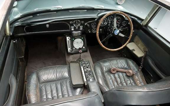 Aston Martin DB5 1964: The Bondmobile is for sale picture #12