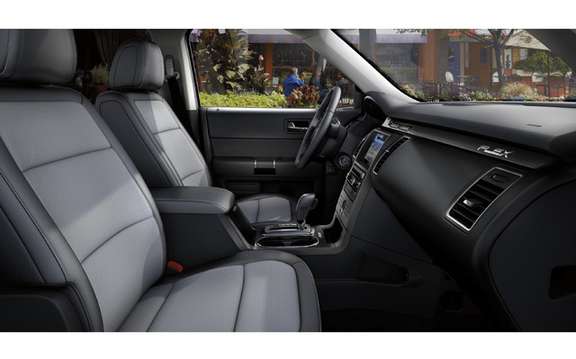 Ford Flex Titanium: New upscale version picture #4