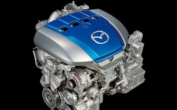 Mazda presents its new energy efficient motors SKY