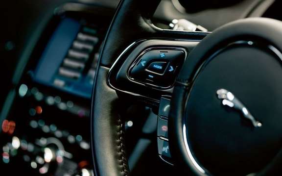 2011 Jaguar XJ: With platinum warranty picture #4