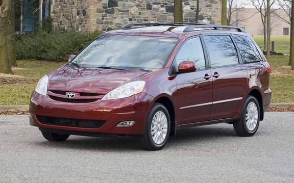 Toyota Sienna 1998 2010: Recall 270,000 vehicles in Canada