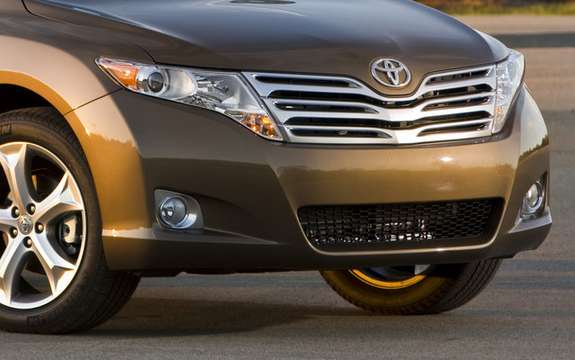 Toyota says the system priority of brakes more vehicles picture #2