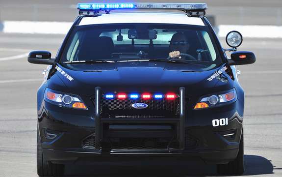 Ford Police Interceptor Concept: Station has you! picture #6