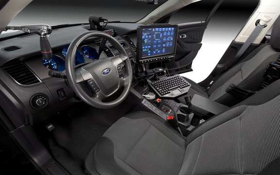 Ford Police Interceptor Concept: Station has you! picture #7