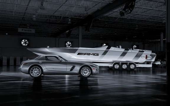 Cigarette Racing boat launches inspired Mercedes-Benz SLS AMG picture #3