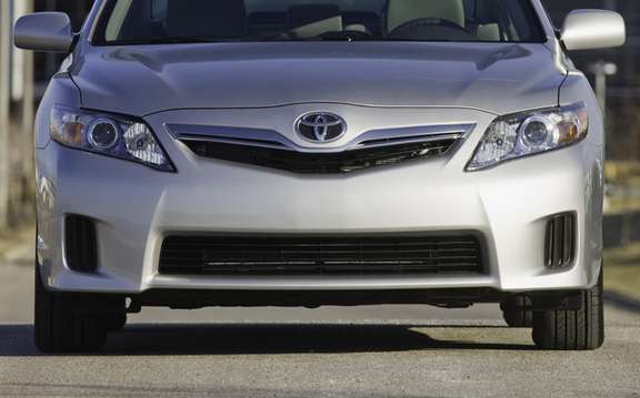 Toyota Prius and Lexus HS 250h has submitted a voluntary recall picture #2