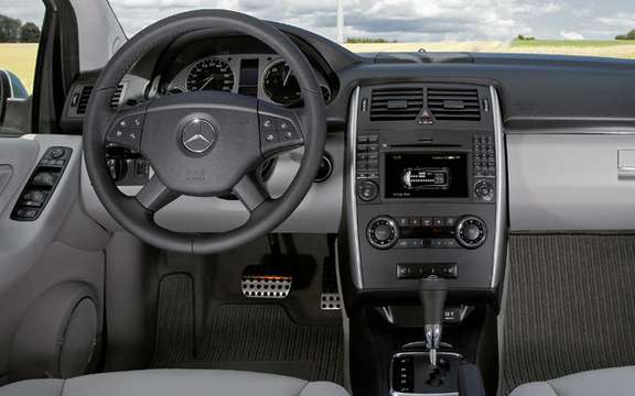 Mercedes-Benz B-Class F-Cell: reserved for 200 customers picture #7