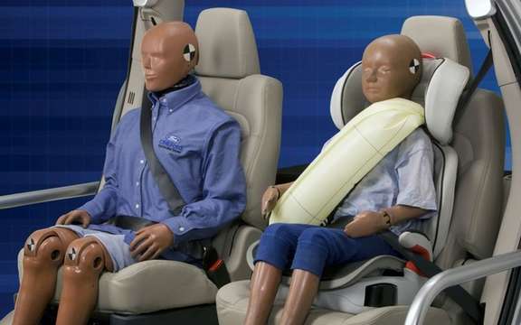 Ford presents its inflatable safety belts picture #2