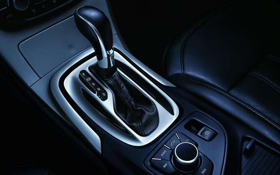 2011 Buick Regal: turn confirms picture #4
