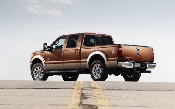 Ford Super Duty 2011: two new powertrains picture #2