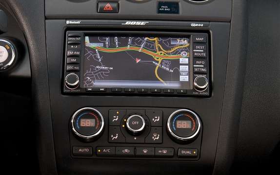 Nissan Altima 2010 Interior and exterior refinements picture #8