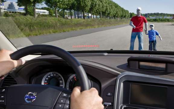 Volvo presented a new model that improves active safety