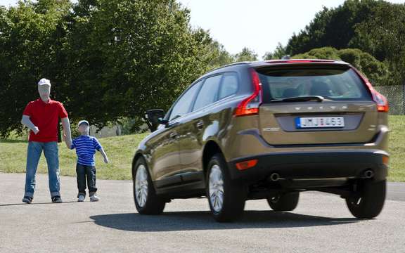 Volvo presented a new model that improves active safety picture #4