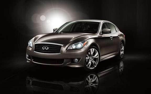 The Infiniti M sedan 2011 will unveil a Pebble Beach