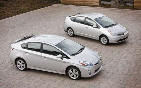 The 2010 Toyota Prius made its entry into Canadian soil
