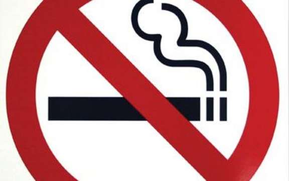 Quebec could prohibit smoking in vehicles in the presence of minor