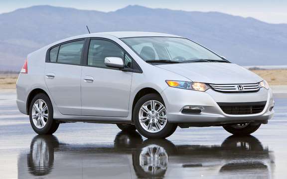 2010 Honda Insight, a starting price ad $ 23,900 picture #4