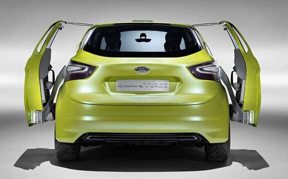 Ford Iosis Max Concept, never two without three picture #6