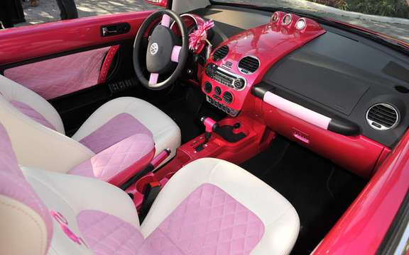 VW New Beetle cabrio pink, destiny has Barbie picture #3
